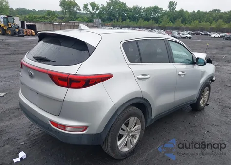 2017 Kia Sportage Lx z USA, uszkodzony, nr VIN KNDPMCAC1H7177561